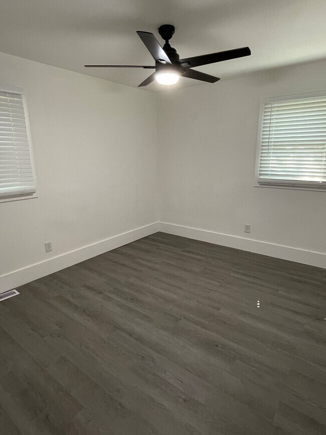 Photo - 608 Crawford Rd