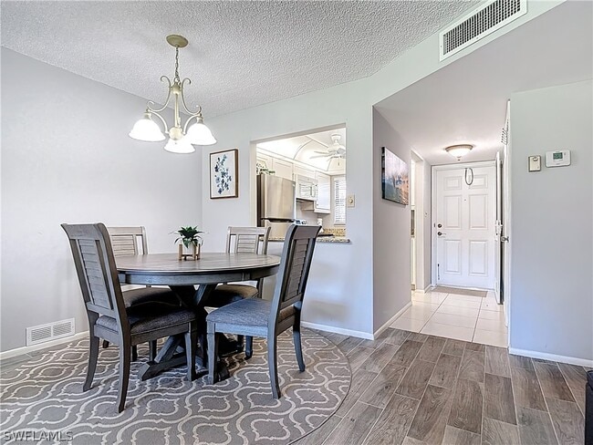 200 Turtle Lake Ct Unit 109