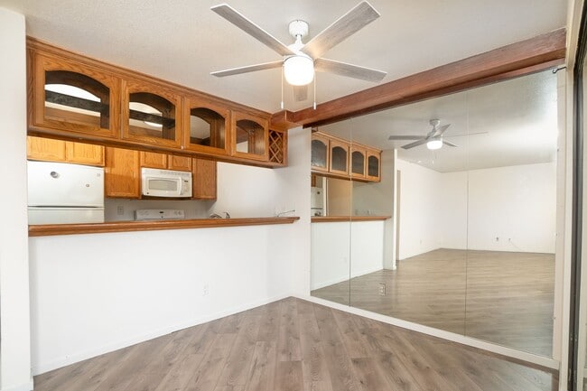 Photo - 2 Bedroom Condo For Rent