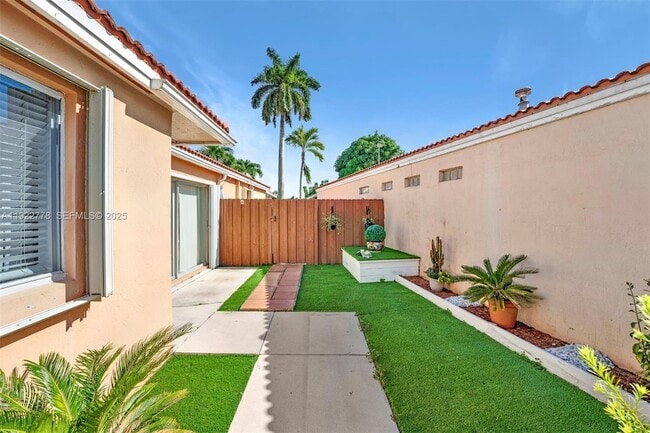 Photo - 17101 SW 142nd Pl