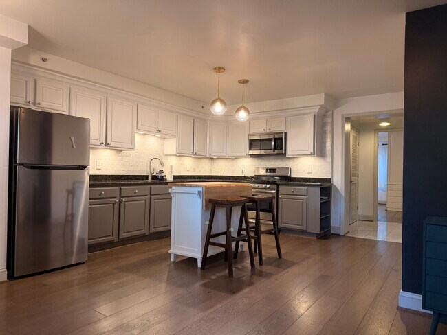 804 Taylor St NW Unit 103