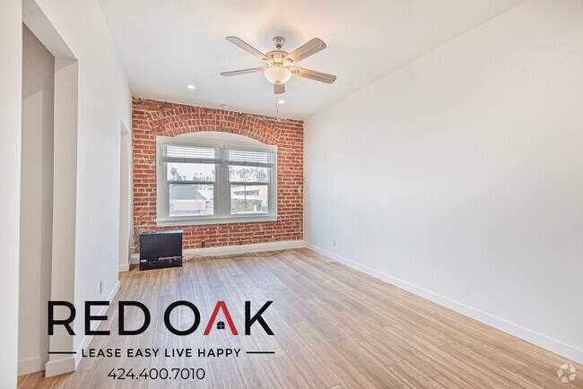 Building Photo - 200 1/3 S Kenmore Ave-307 Unit 307 Rental