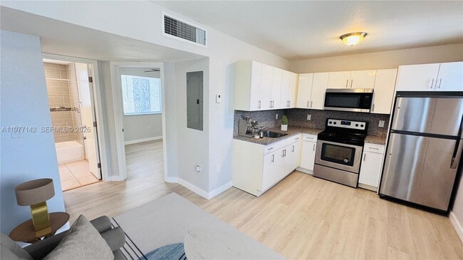 Photo - 1737 NW 3rd Ave Unit 2