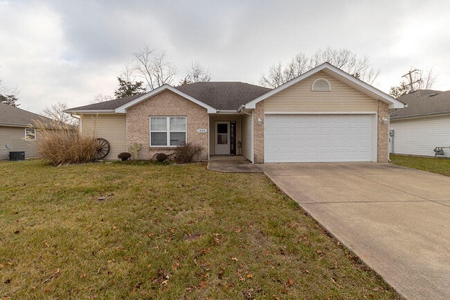 Building Photo - 2 1606