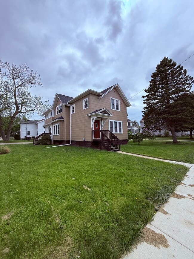 Photo - 325 E Lincoln Ave Unit 2