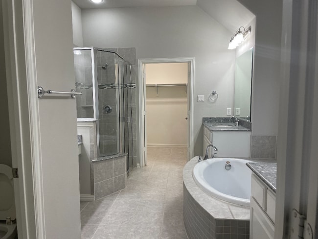 Photo - 6809 Helena Way