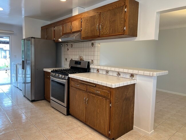 Photo - 11160 Greenlawn Ave
