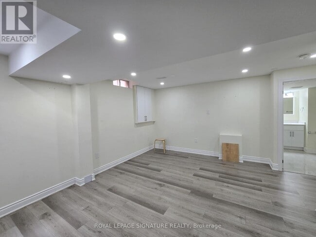 Photo - 68 Mullis Crescent