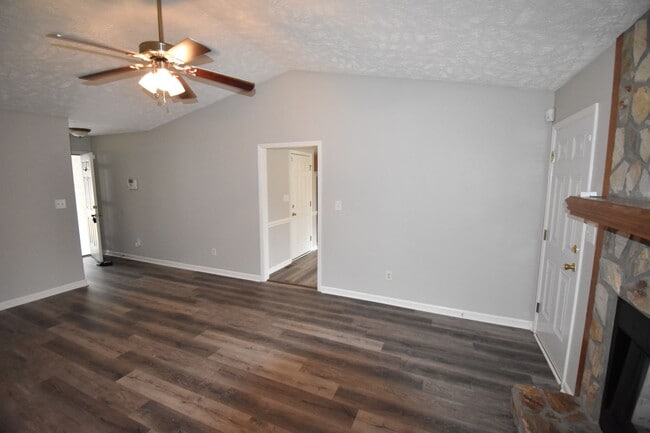Photo - 6313 Applewhite Rd