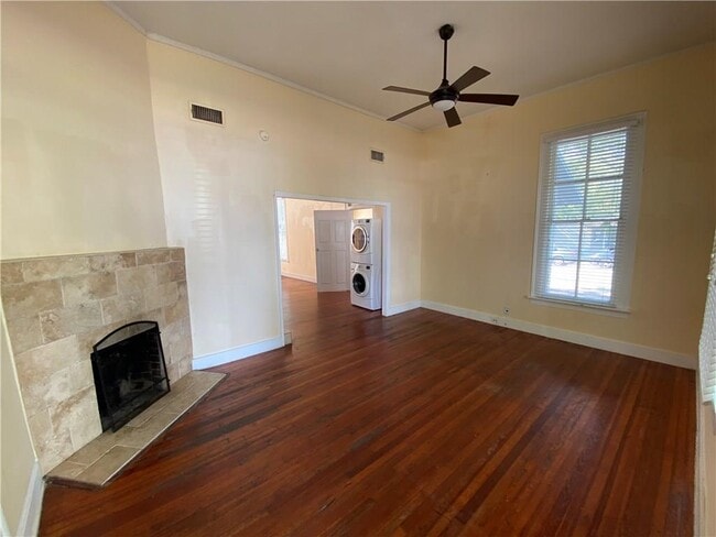 Building Photo - 1801 Nueces St Rental