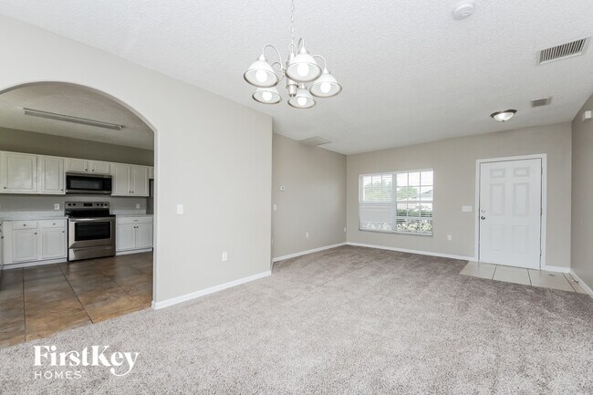 102 Spoonbill Ct