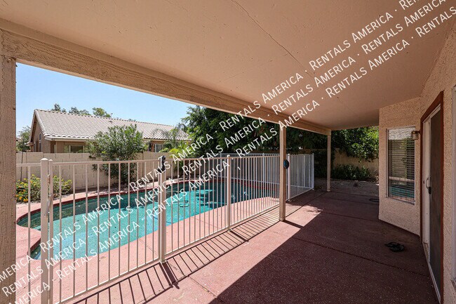 820 N Granada Dr