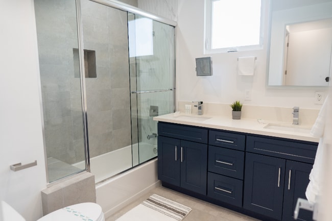 Photo - 4829 Riverton Ave