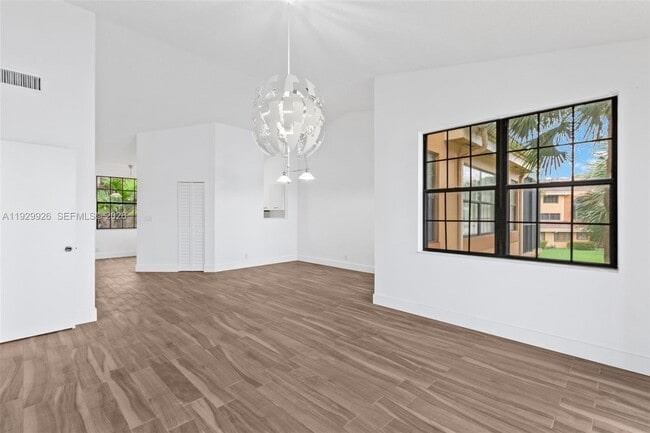 Photo - 15569 N Miami Lakeway Unit 205-16