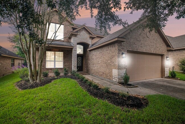 Photo - 210 Black Swan Pl