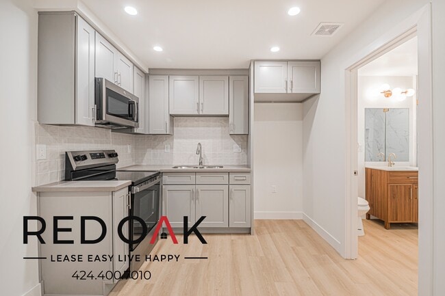 Photo - 6738 Independence Ave Unidad A5