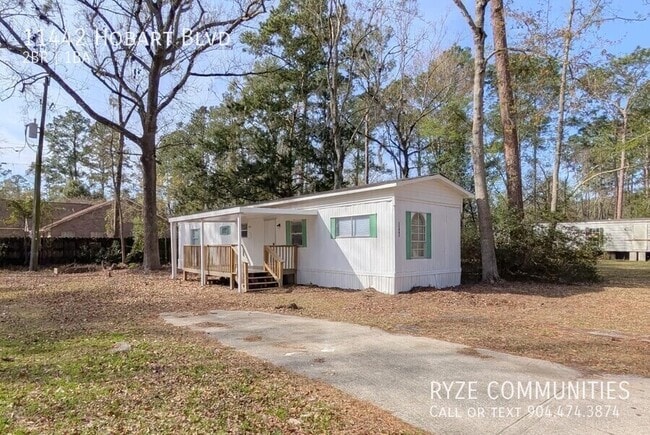 Photo - 11442 Hobart Blvd