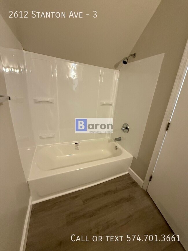 Photo - 2612 Stanton Ave Unidad 3