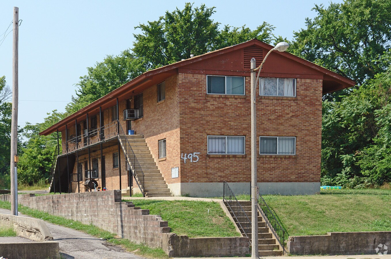 Photo - 495 Eh Crump Blvd Apartments