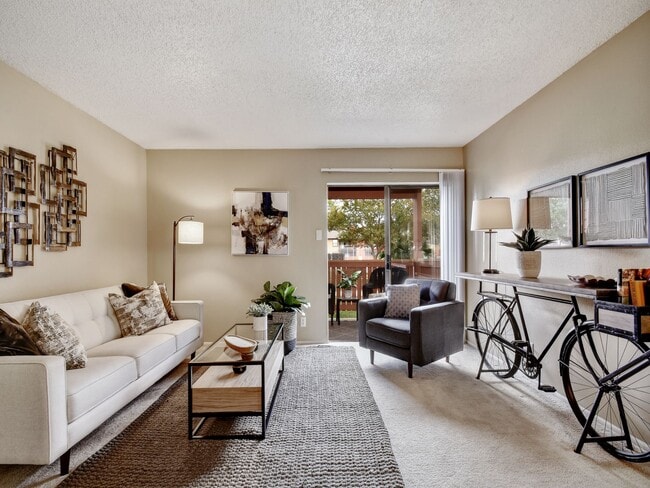 Photo - Iron Horse Valley Apartments