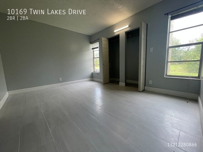 Photo - 10169 Twin Lakes Dr