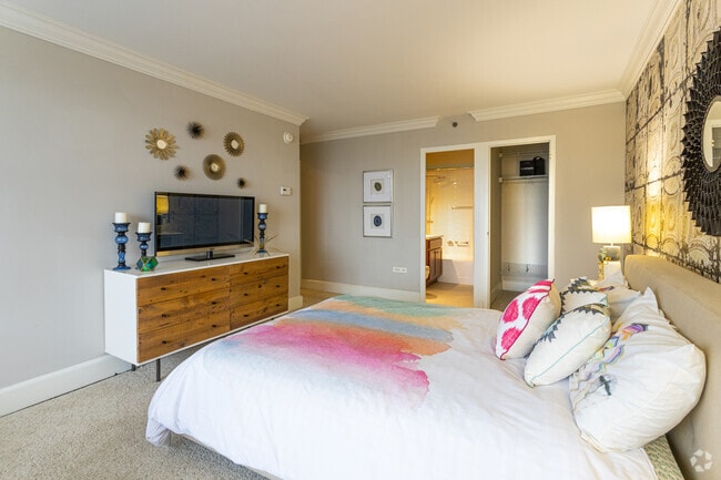 2BR, 2BA - 1,120 SF - Bedroom