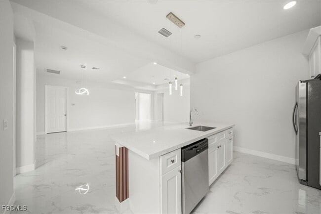 Photo - 9 NW 14th Pl