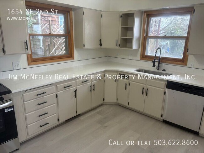 Photo - 1654 SE 2nd St