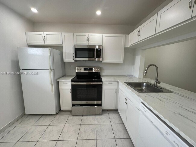 Photo - 10453 NW 11th St Unit 206
