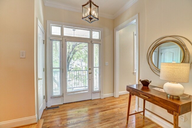 Photo - 1919 E Broad St