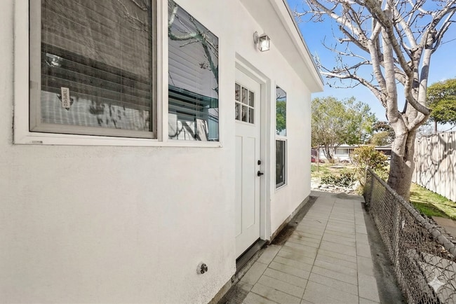 Building Photo - Coconino Apartments Unit 4897