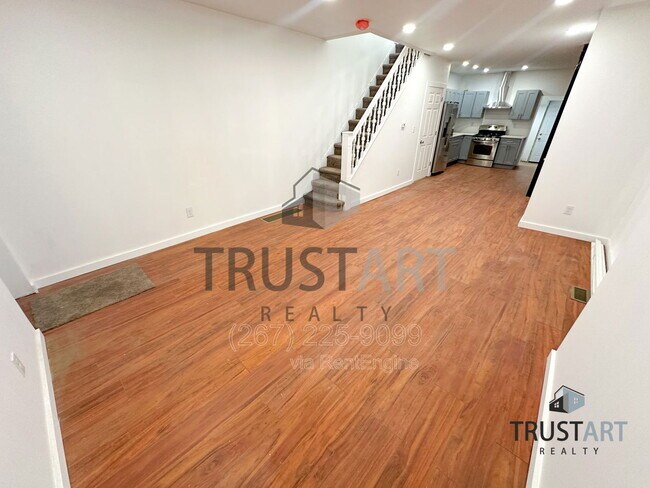 Photo - 5013 Parrish St