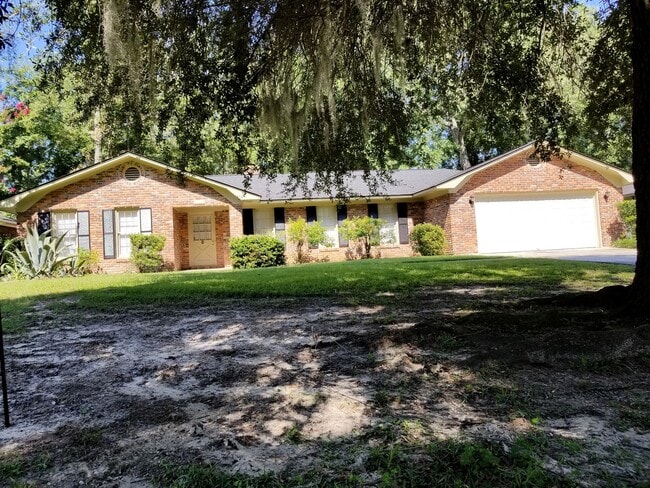 Photo - Renovated 3 Bedroom 2 Bathroom in Georgetown with Tons of Space!