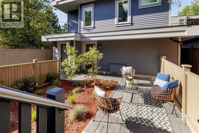 1417 E 10th Ave