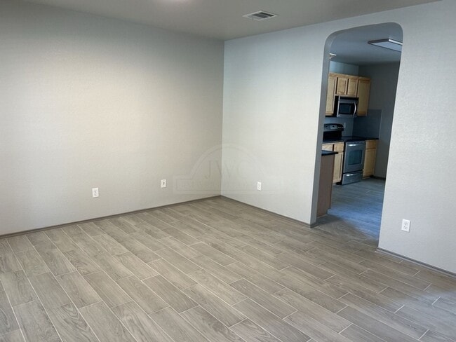 Photo - 5308 Birmingham Cir