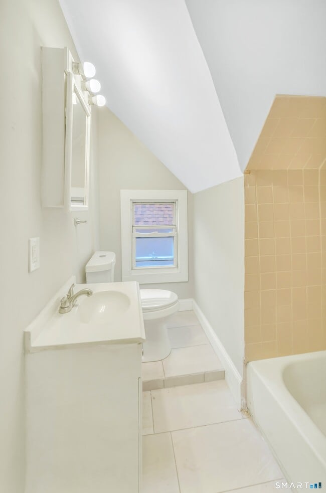 76 Thompson St Unit 3
