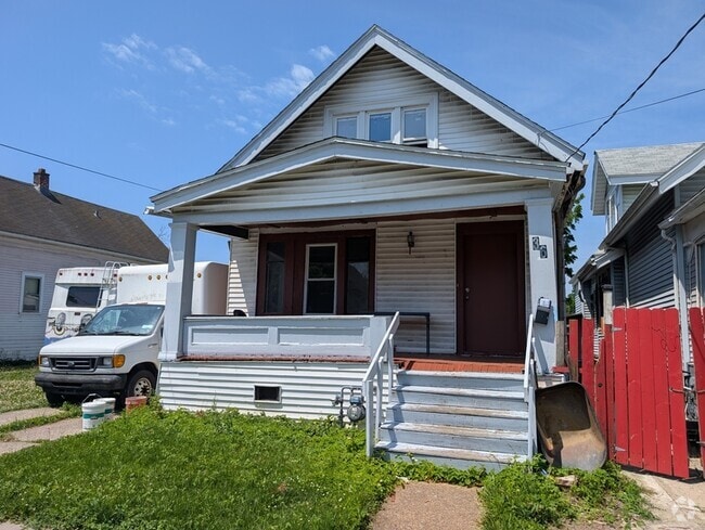 Building Photo - 36 Cornwall Ave Rental