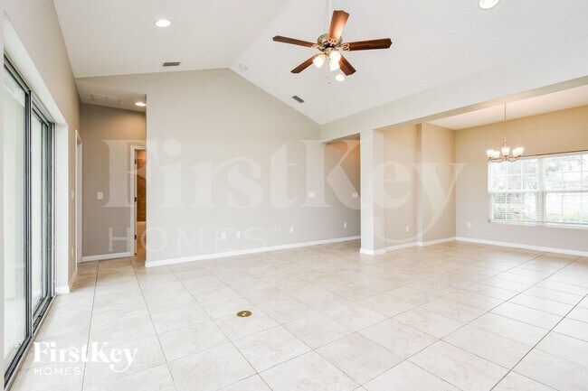 Photo - 2466 Altoona Ave