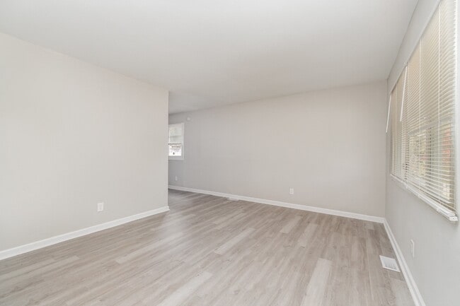 Photo - 815 Norwood Dr