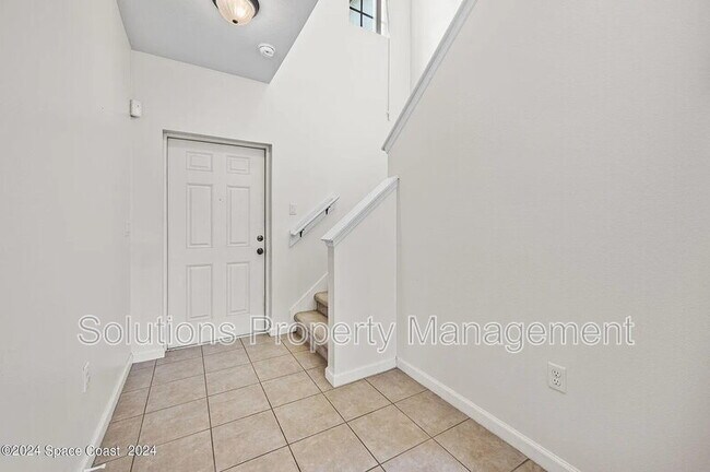 Photo - 1375 Lara Cir