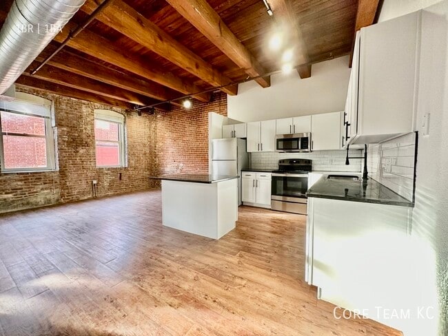 Photo - 204 Walnut St Unit 205