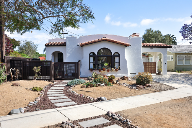 Photo - 3407 N Mountain View Dr House