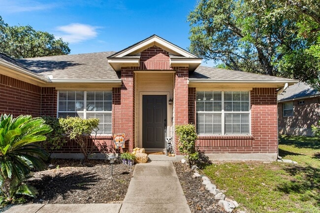 Building Photo - 13839 Bent Ridge Dr