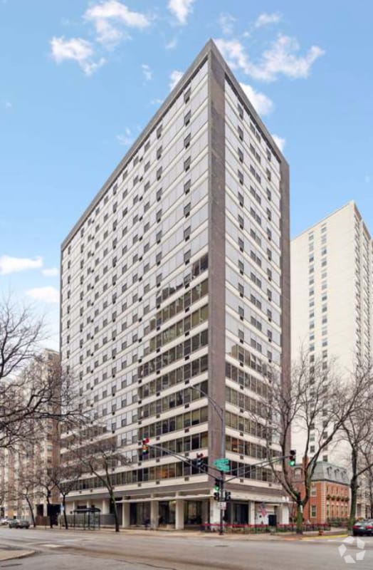 Building Photo - 360 W Wellington Ave Rental