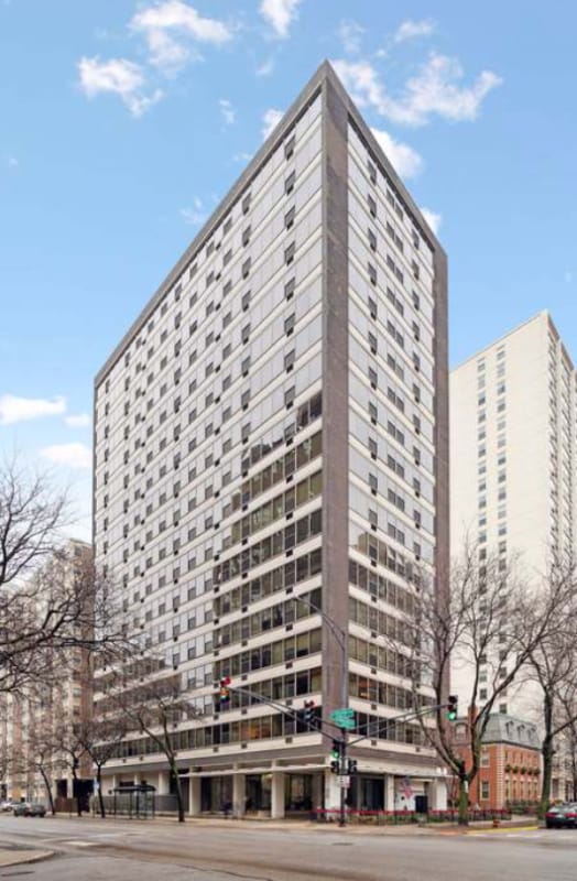 Building Photo - 360 W Wellington Ave Rental