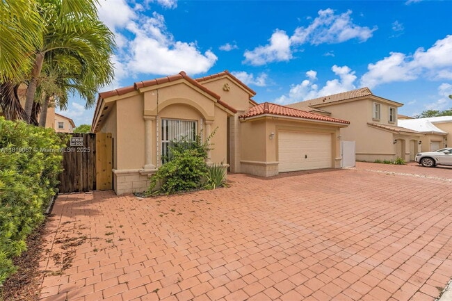Photo - 23936 SW 108th Pl