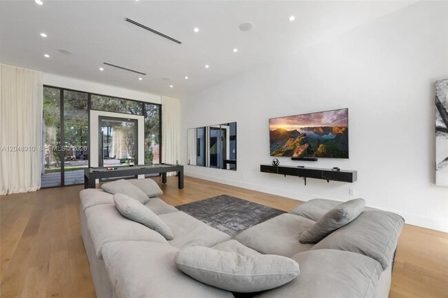 Photo - 80 NW 45th St