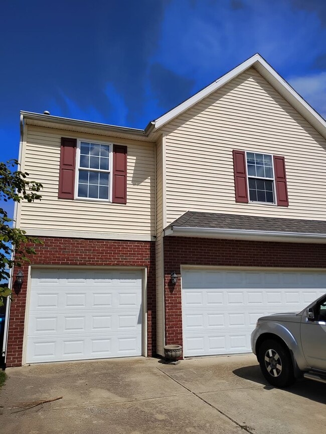 Building Photo - 3368 Edison Dr