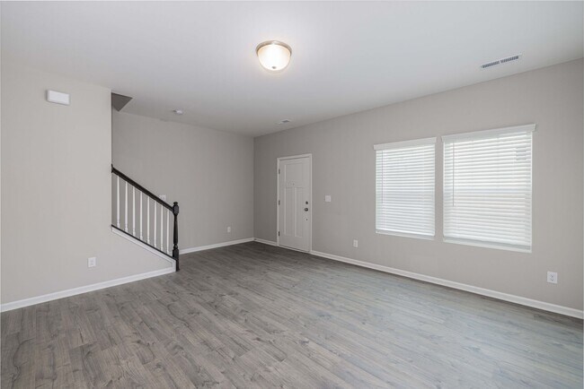 Photo - BEAUTIFUL 3BD/2.5BTH Townhome