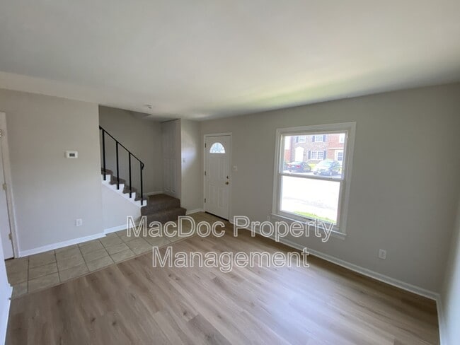 Photo - 128 Hickok Cir